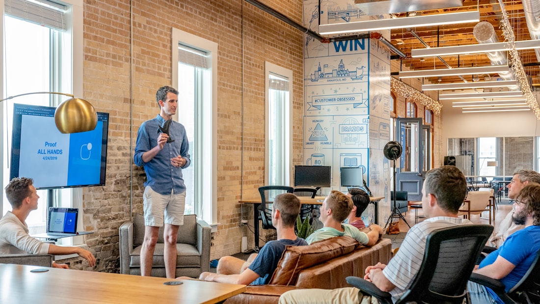 CRM dashboards and customer pipeline